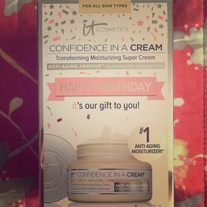 itCosmestics Confidence in a Cream